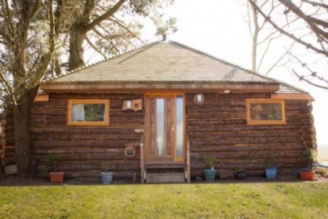 The Log Cabin 4 Nanpusker Road Angarrack TR27 5JX