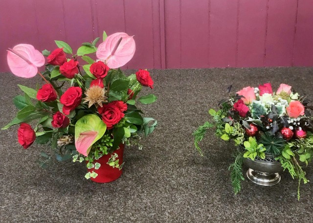 Flower arranging led by Lynne Christmas 2024 - photo 2 Flower arranging led by Lynne Christmas 2024 - photo 2